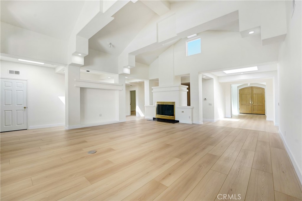 Calabasas, California, 91302, United States, 3 Bedrooms Bedrooms, ,3 BathroomsBathrooms,Residential,For Sale,1885380