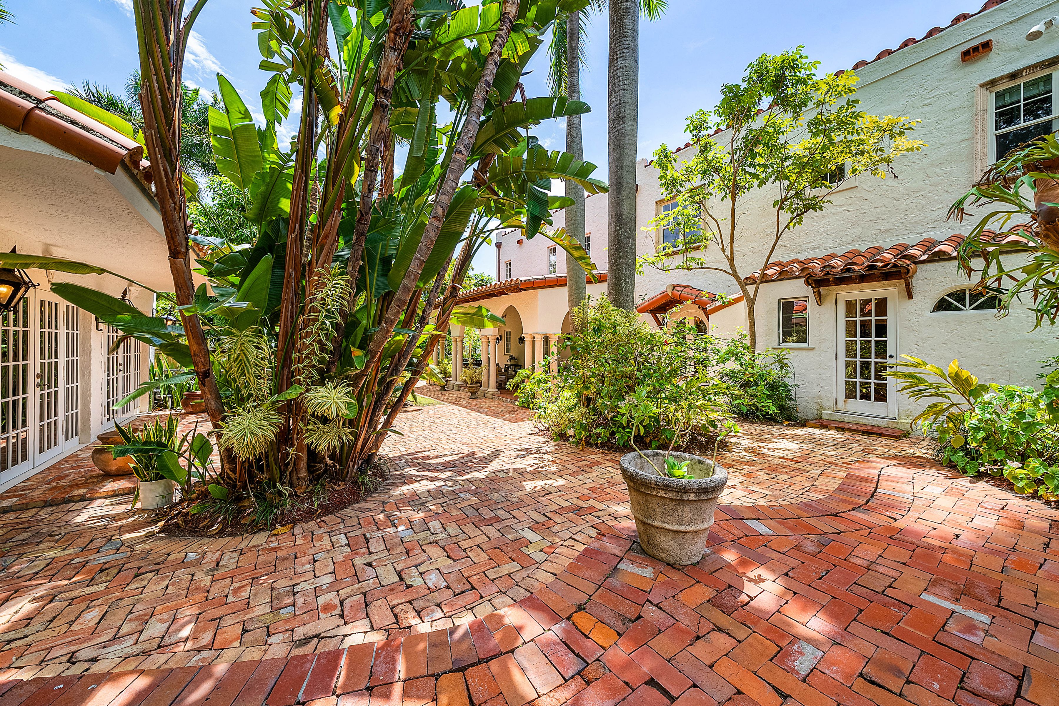  255 Cordova Road - 物件實景