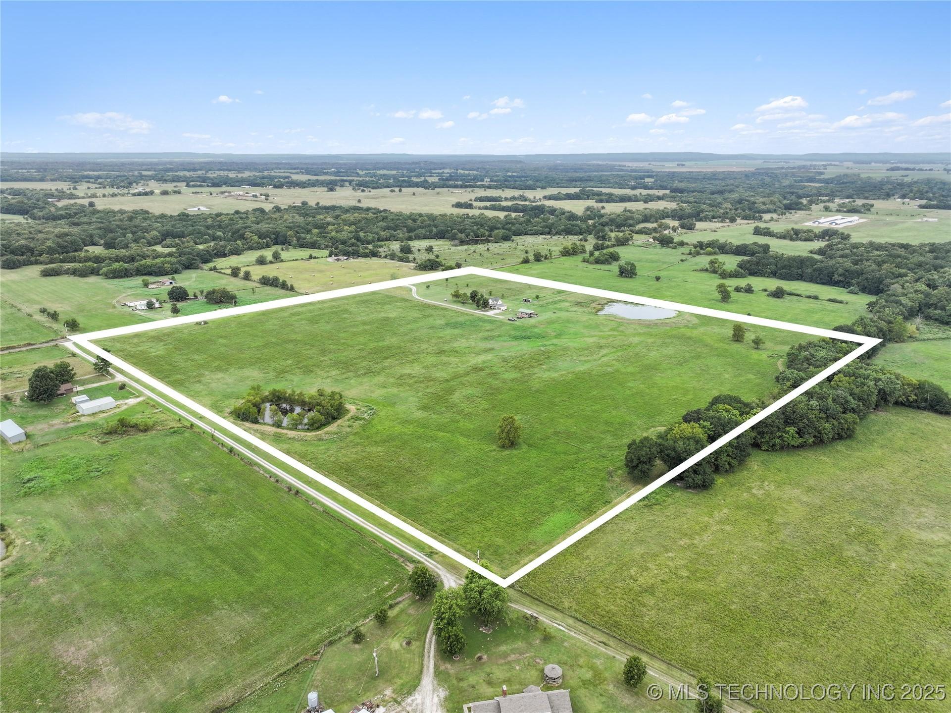 Webbers Falls, Oklahoma, 74470, United States, 3 Bedrooms Bedrooms, ,2 BathroomsBathrooms,Residential,For Sale,1943174