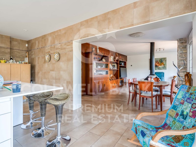 Cerdanyola del Vallès, Catalonia, ES, 4 Bedrooms Bedrooms, ,4 BathroomsBathrooms,Residential,For Sale,1613649