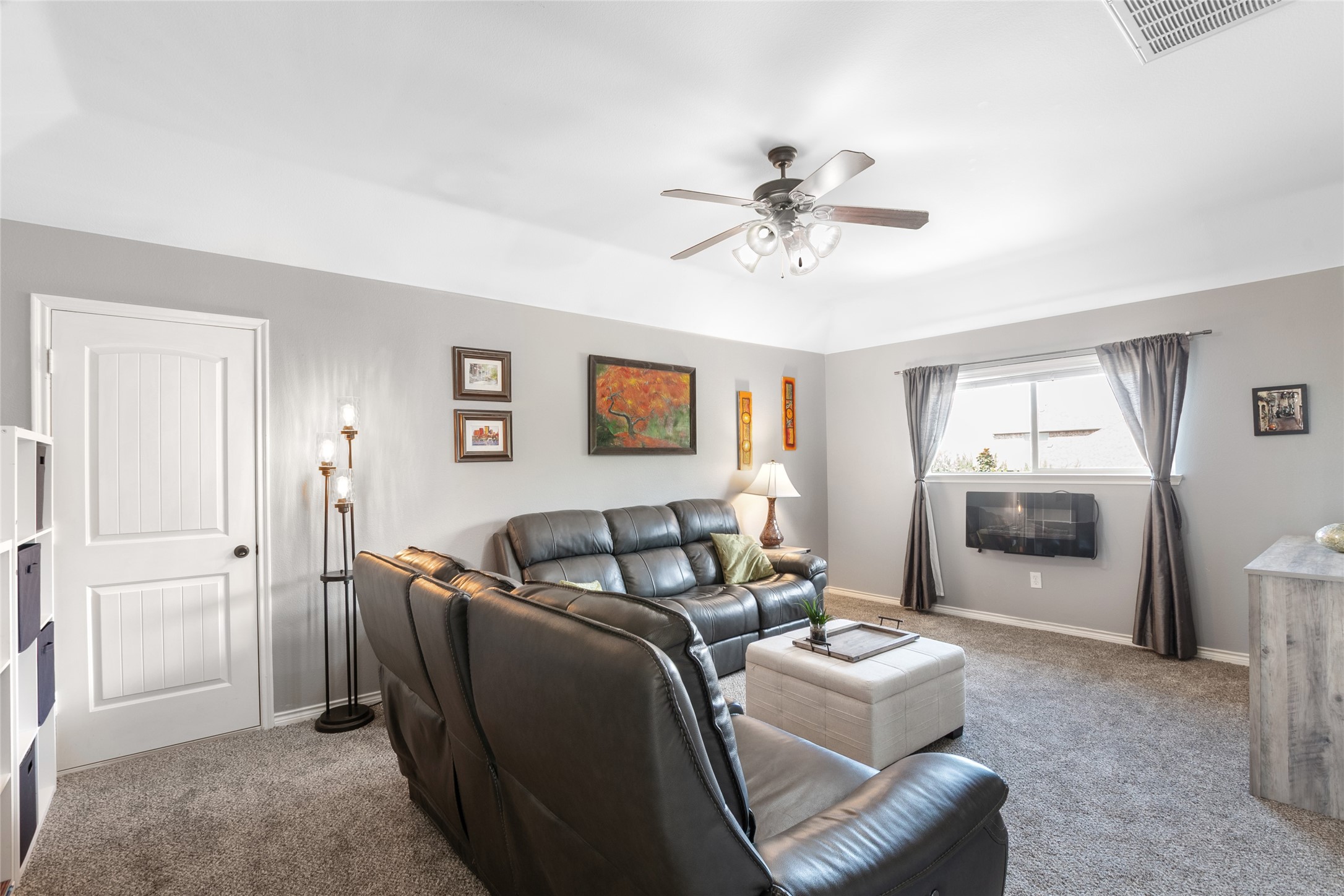 Rockwall, Texas, 75087, United States, 4 Bedrooms Bedrooms, ,3 BathroomsBathrooms,Residential,For Sale,1963763