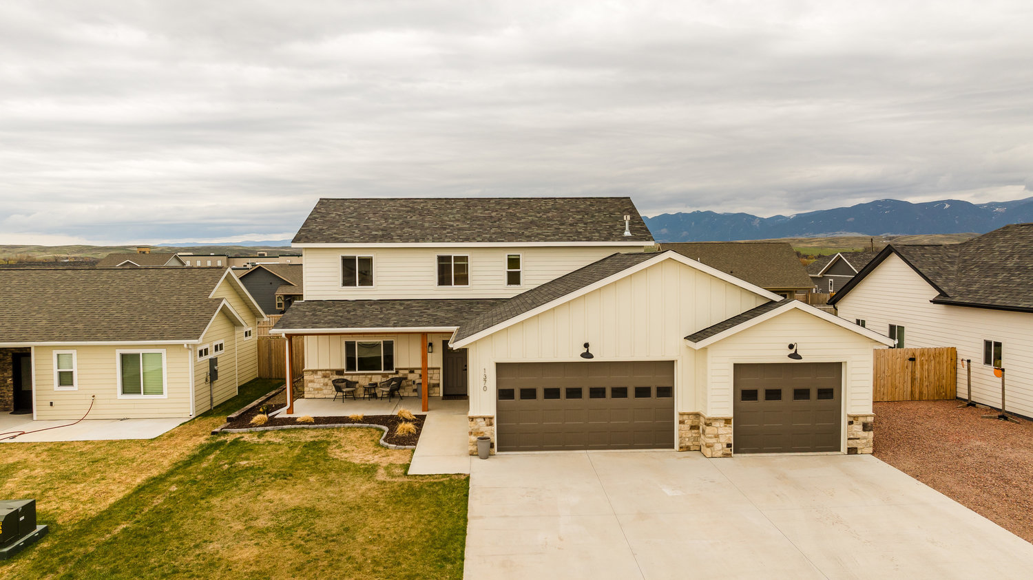 Ranchester, Wyoming, 82839, United States, 4 Bedrooms Bedrooms, ,3 BathroomsBathrooms,Residential,For Sale,1990445