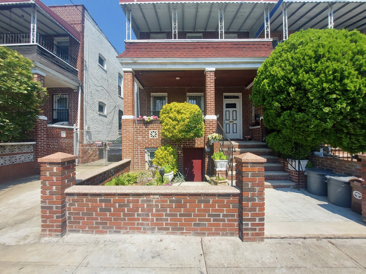 Brooklyn, New York, 11212, United States, 6 Bedrooms Bedrooms, ,2 BathroomsBathrooms,Residential,For Sale,1899398