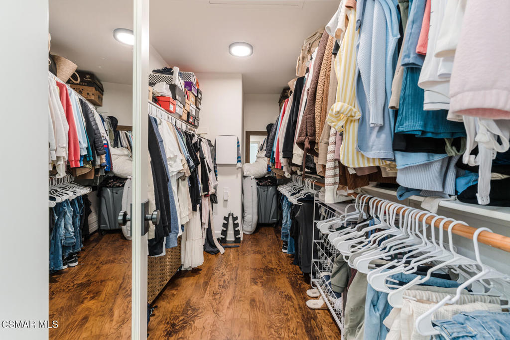 Simi Valley, California, 93065, United States, 4 Bedrooms Bedrooms, ,4 BathroomsBathrooms,Residential,For Sale,1978928