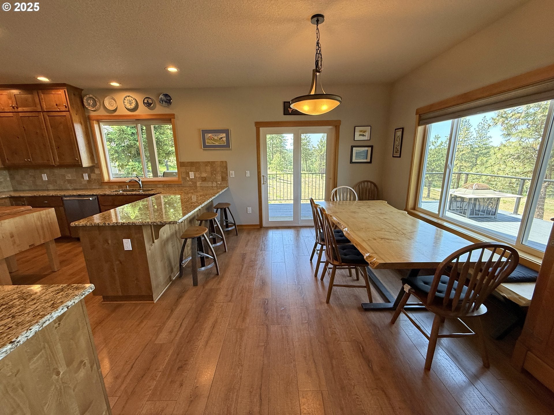 Goldendale, Washington, 98620, United States, 2 Bedrooms Bedrooms, ,2 BathroomsBathrooms,Residential,For Sale,1906644