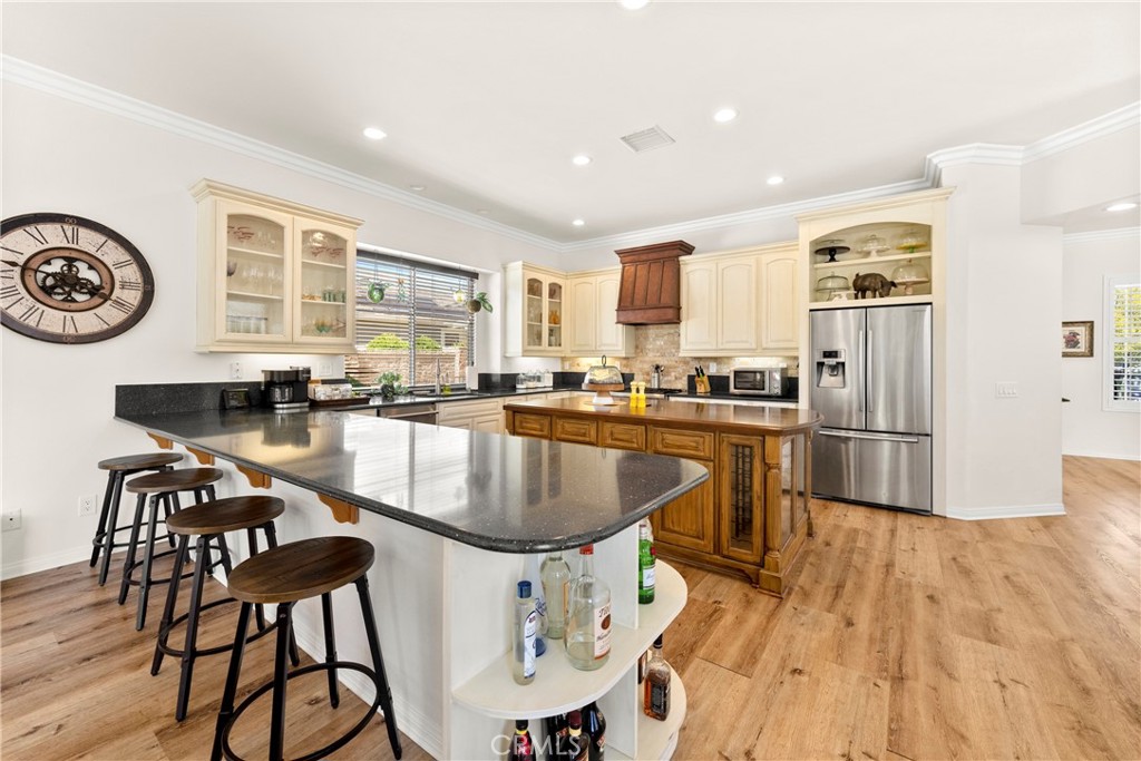 Murrieta, California, 92562, United States, 5 Bedrooms Bedrooms, ,3 BathroomsBathrooms,Residential,For Sale,1837849