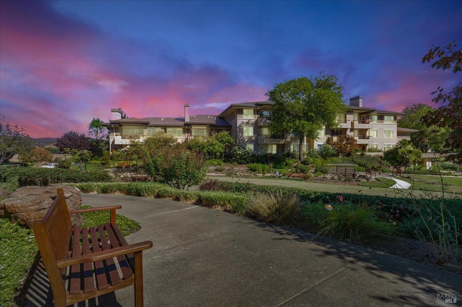 San Rafael, California, 94903, United States, 1 Bedroom Bedrooms, ,2 BathroomsBathrooms,Residential,For Sale,1997227