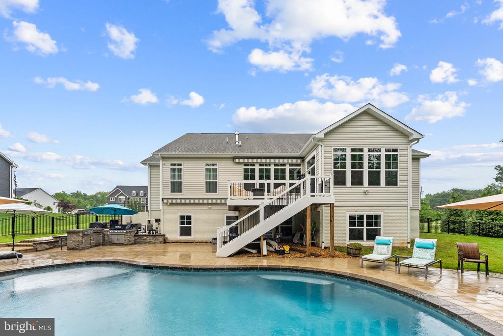 Warrenton, Virginia, 20187, United States, 4 Bedrooms Bedrooms, ,4 BathroomsBathrooms,Residential,For Sale,2048905