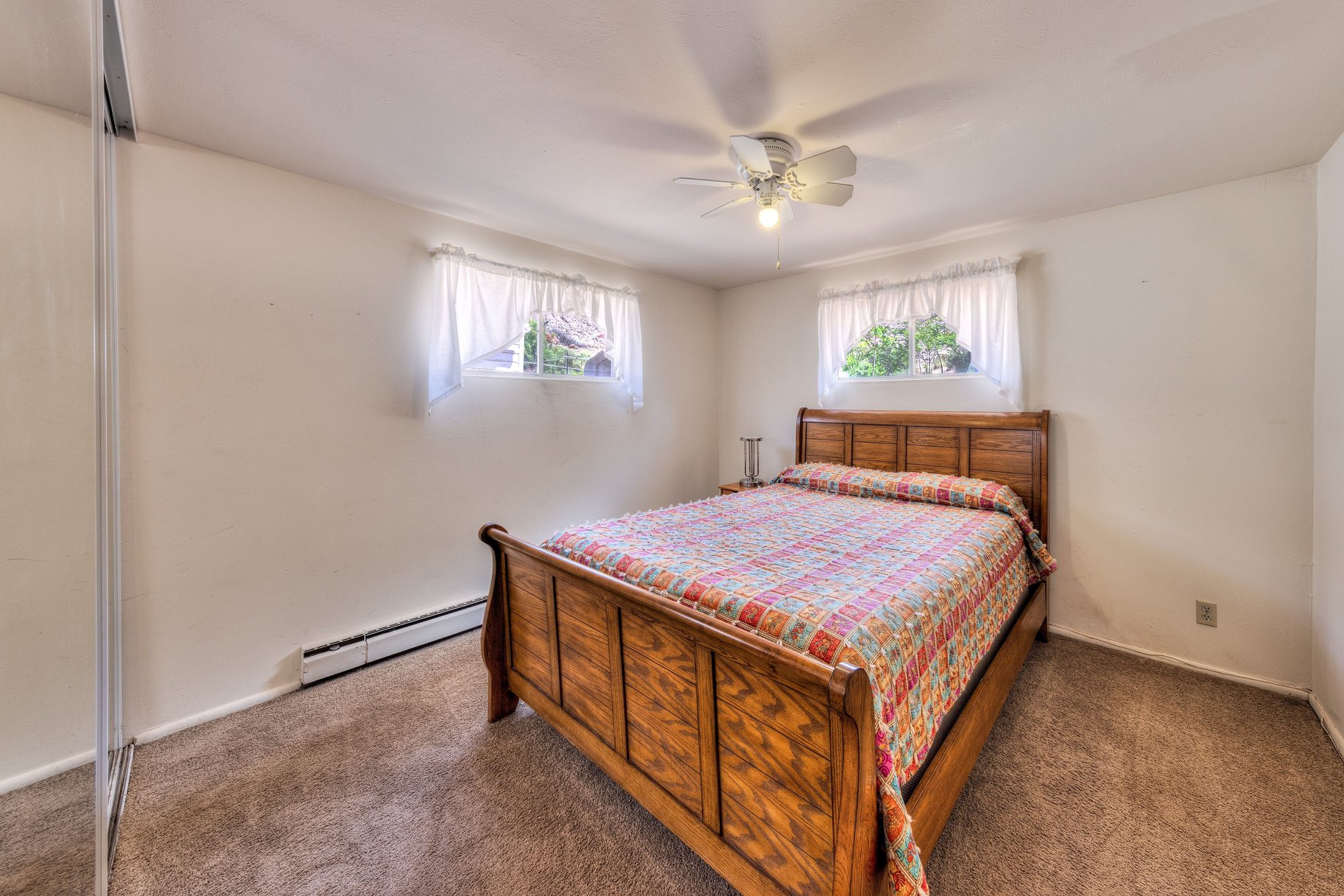  Fixer-Upper Opportunity - Priced to Sell - 物件實景