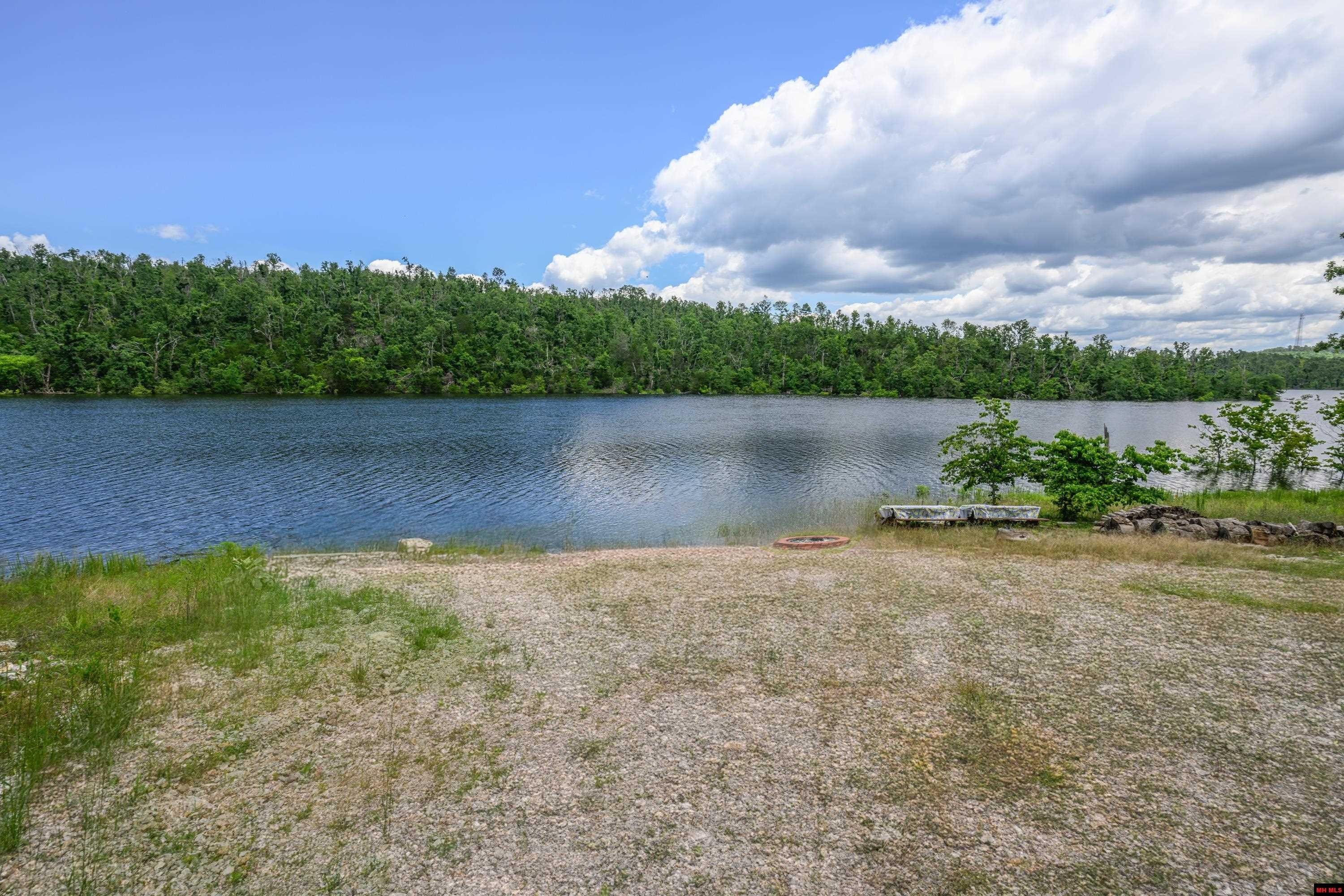 Mountain Home, Arkansas, 72653, United States, 1 Bedroom Bedrooms, ,1 BathroomBathrooms,Residential,For Sale,1974549