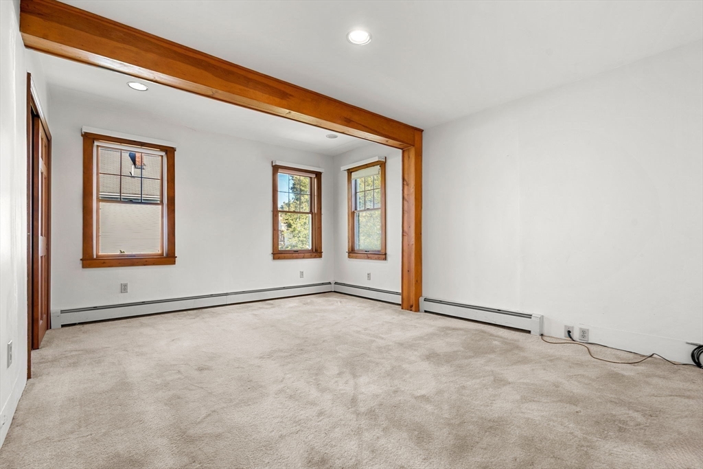 Wakefield, Massachusetts, 01880, United States, 4 Bedrooms Bedrooms, ,2 BathroomsBathrooms,Residential,For Sale,1947079