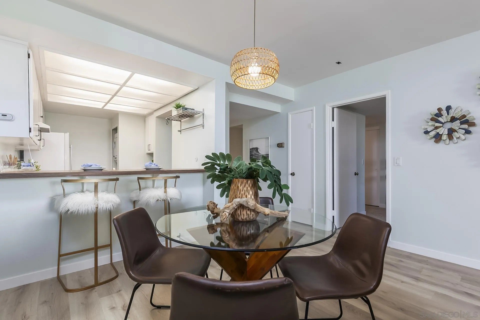 San Diego, California, 92110, United States, 1 Bedroom Bedrooms, ,1 BathroomBathrooms,Residential,For Sale,1970133