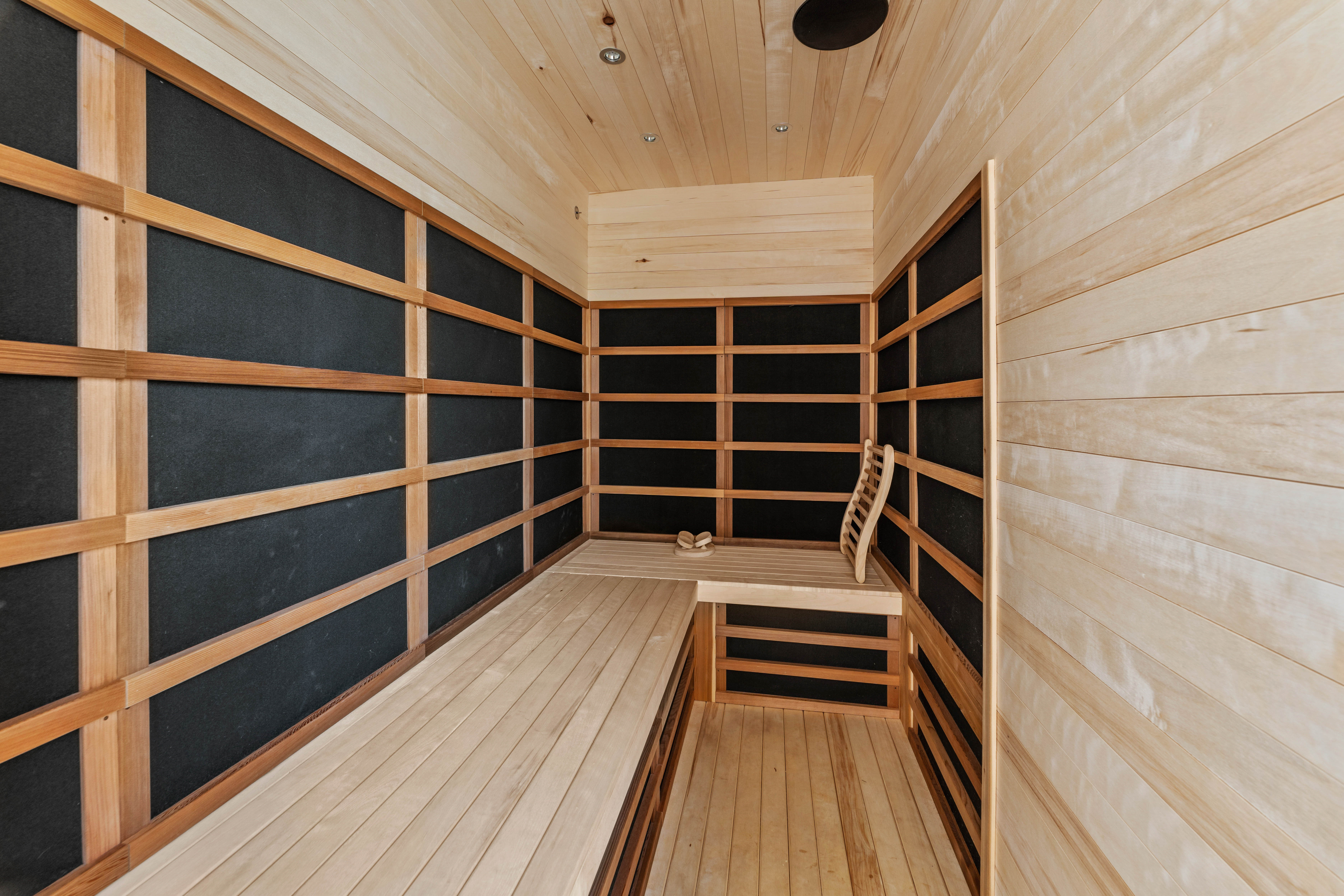  Stunning Private Estate Tucked Away on one of Ladue