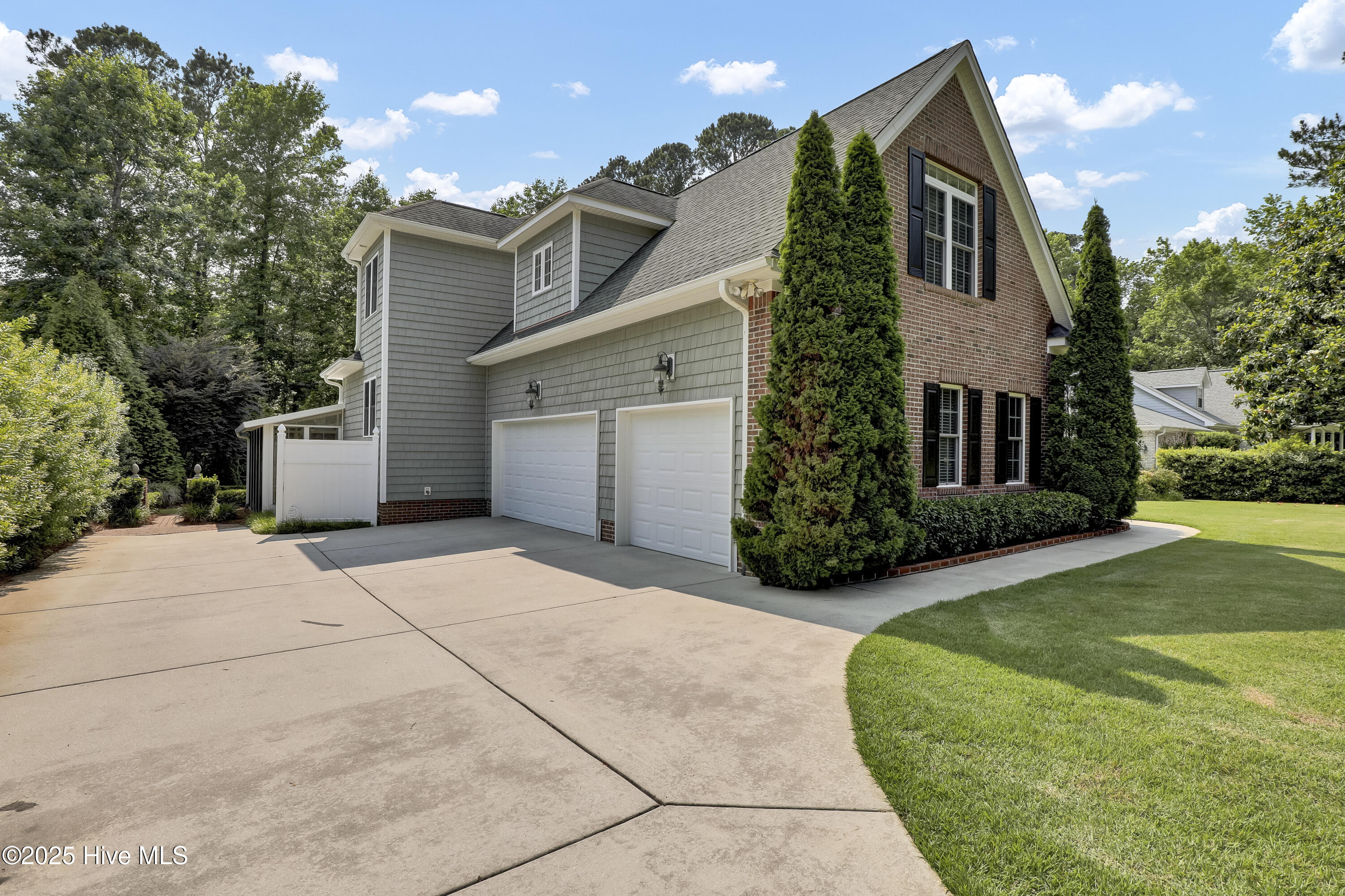 Hampstead, North Carolina, 28443, United States, 3 Bedrooms Bedrooms, ,4 BathroomsBathrooms,Residential,For Sale,1847066