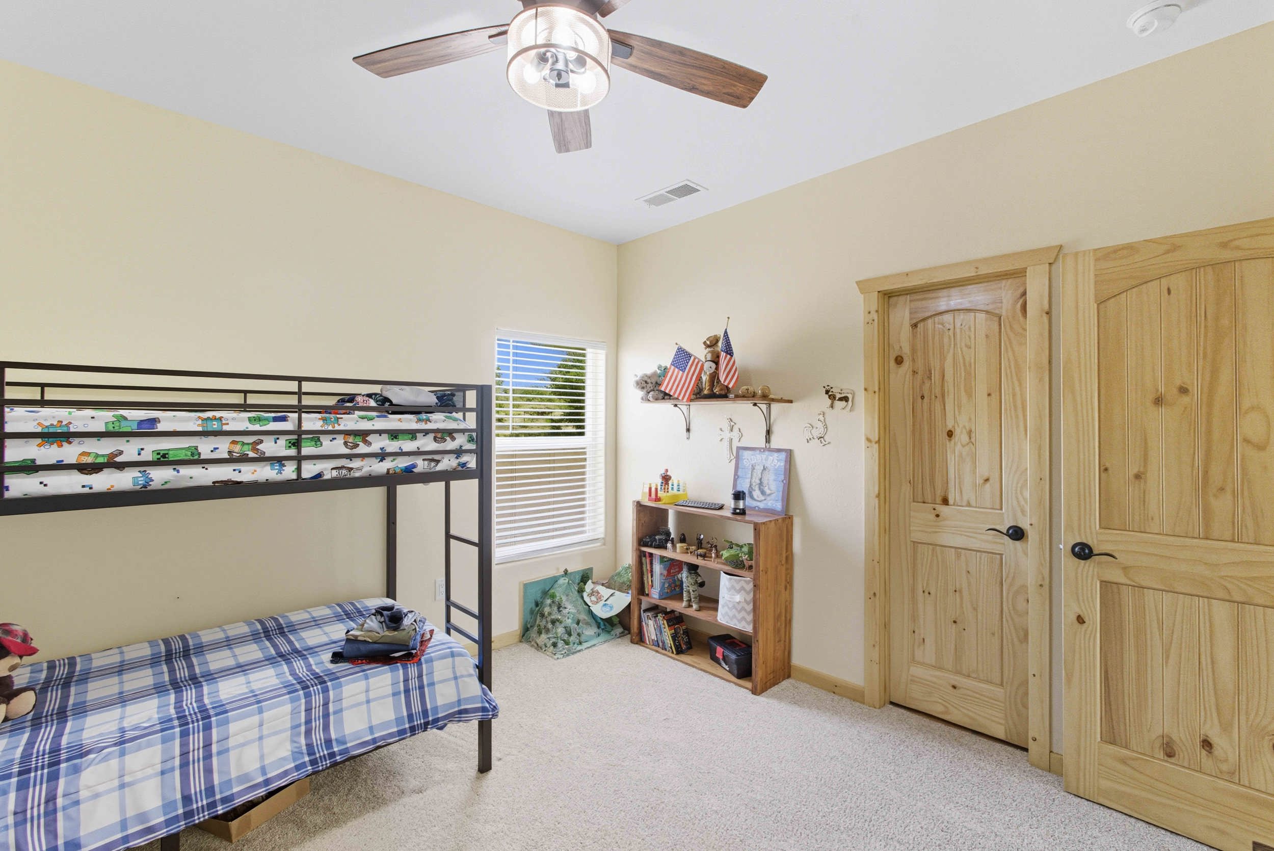 Veguita, New Mexico, 87062, United States, 4 Bedrooms Bedrooms, ,2 BathroomsBathrooms,Residential,For Sale,1974497