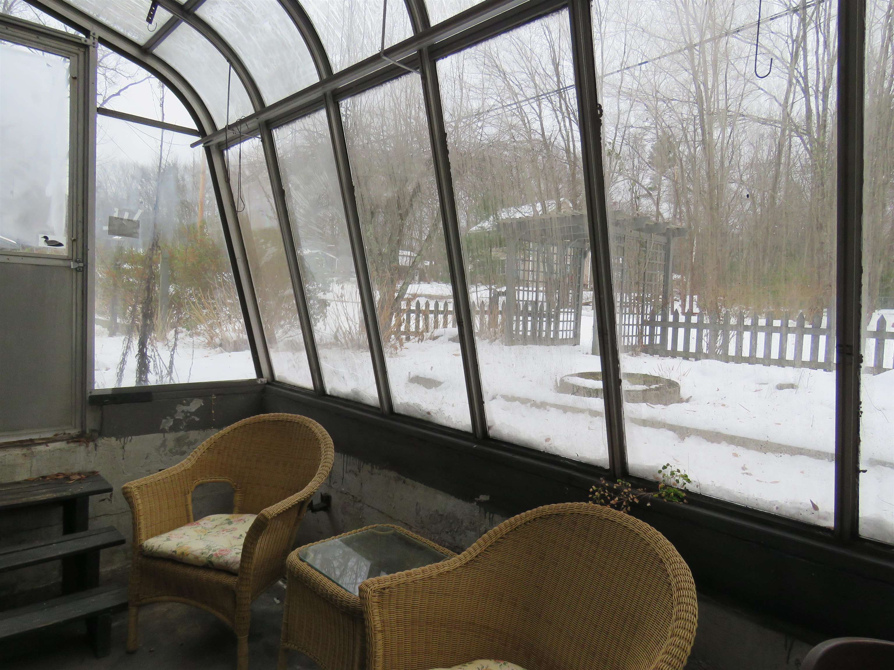 Derry, New Hampshire, 03038, United States, 3 Bedrooms Bedrooms, ,2 BathroomsBathrooms,Residential,For Sale,2005646