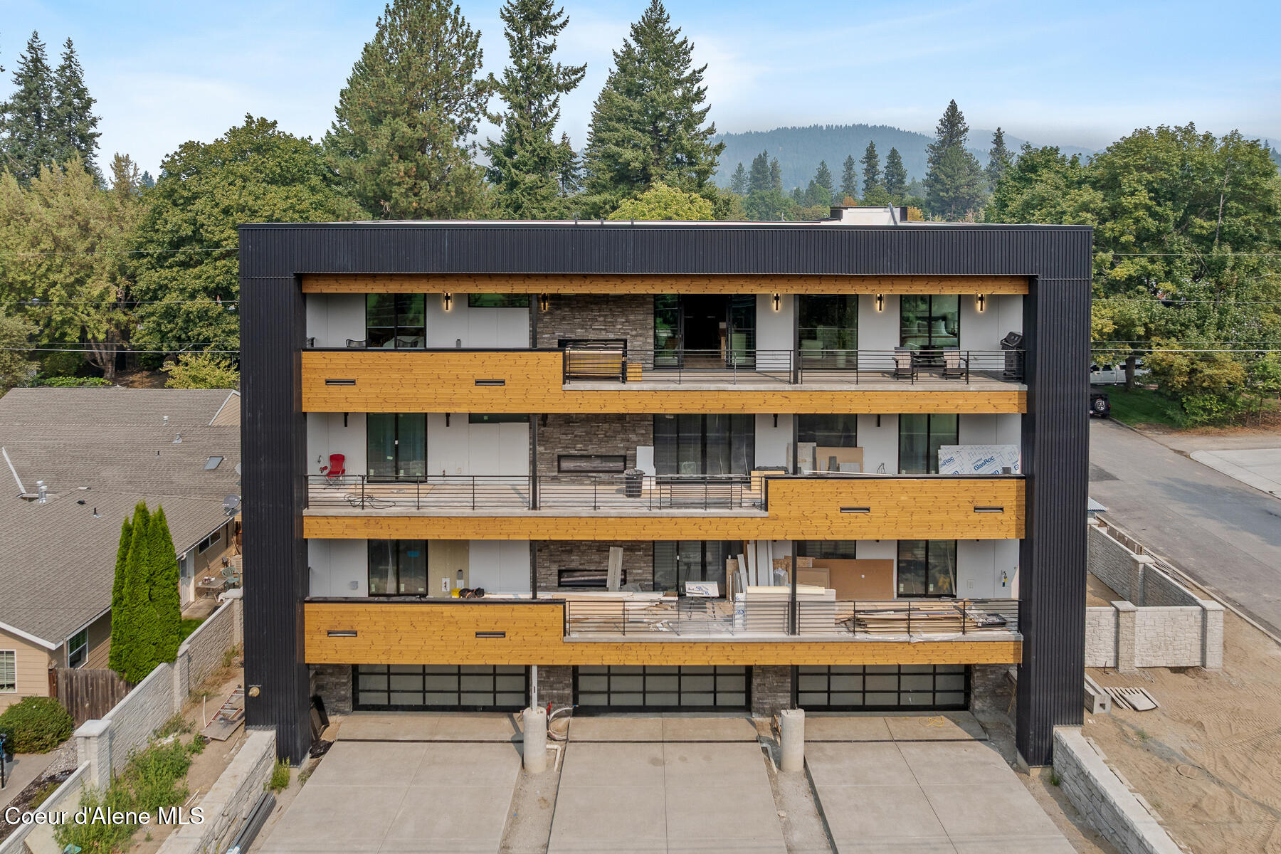 Coeur d'Alene, Idaho, 83814, United States, 3 Bedrooms Bedrooms, ,4 BathroomsBathrooms,Residential,For Sale,1977257