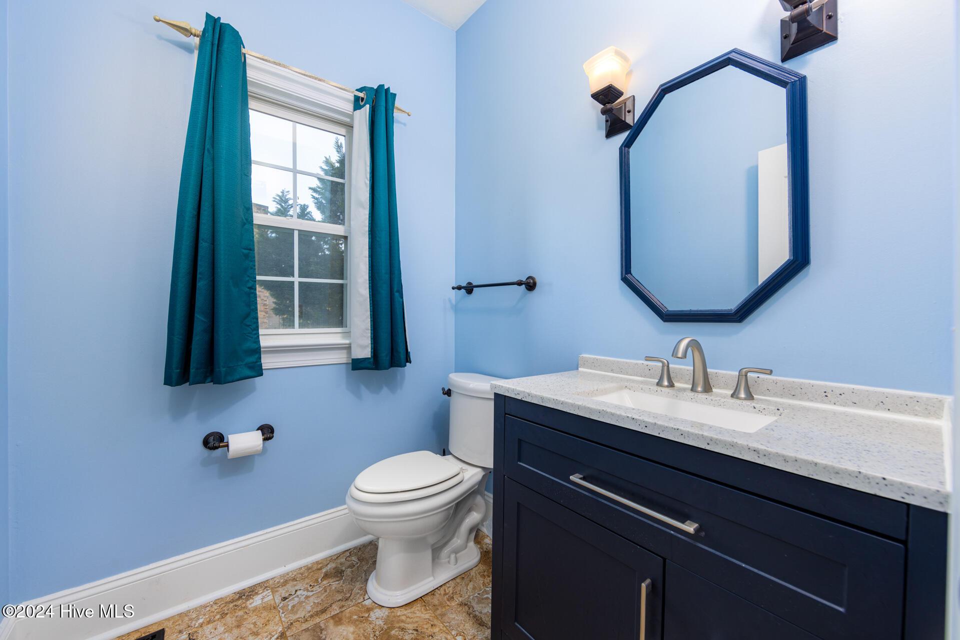 Currituck, North Carolina, 27929, United States, 4 Bedrooms Bedrooms, ,4 BathroomsBathrooms,Residential,For Sale,1849903