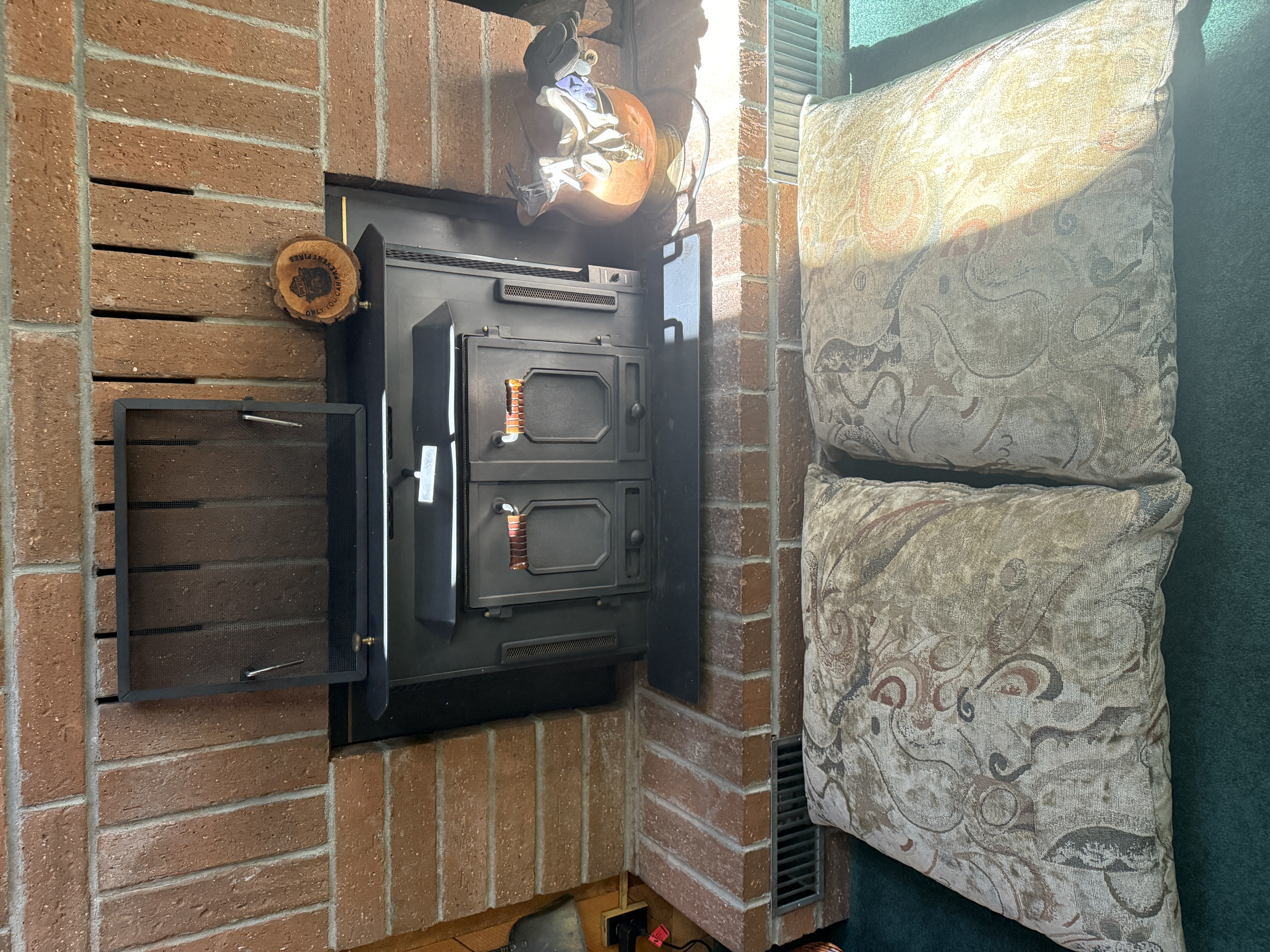 Mariposa, California, 95338, United States, 3 Bedrooms Bedrooms, ,3 BathroomsBathrooms,Residential,For Sale,1973787