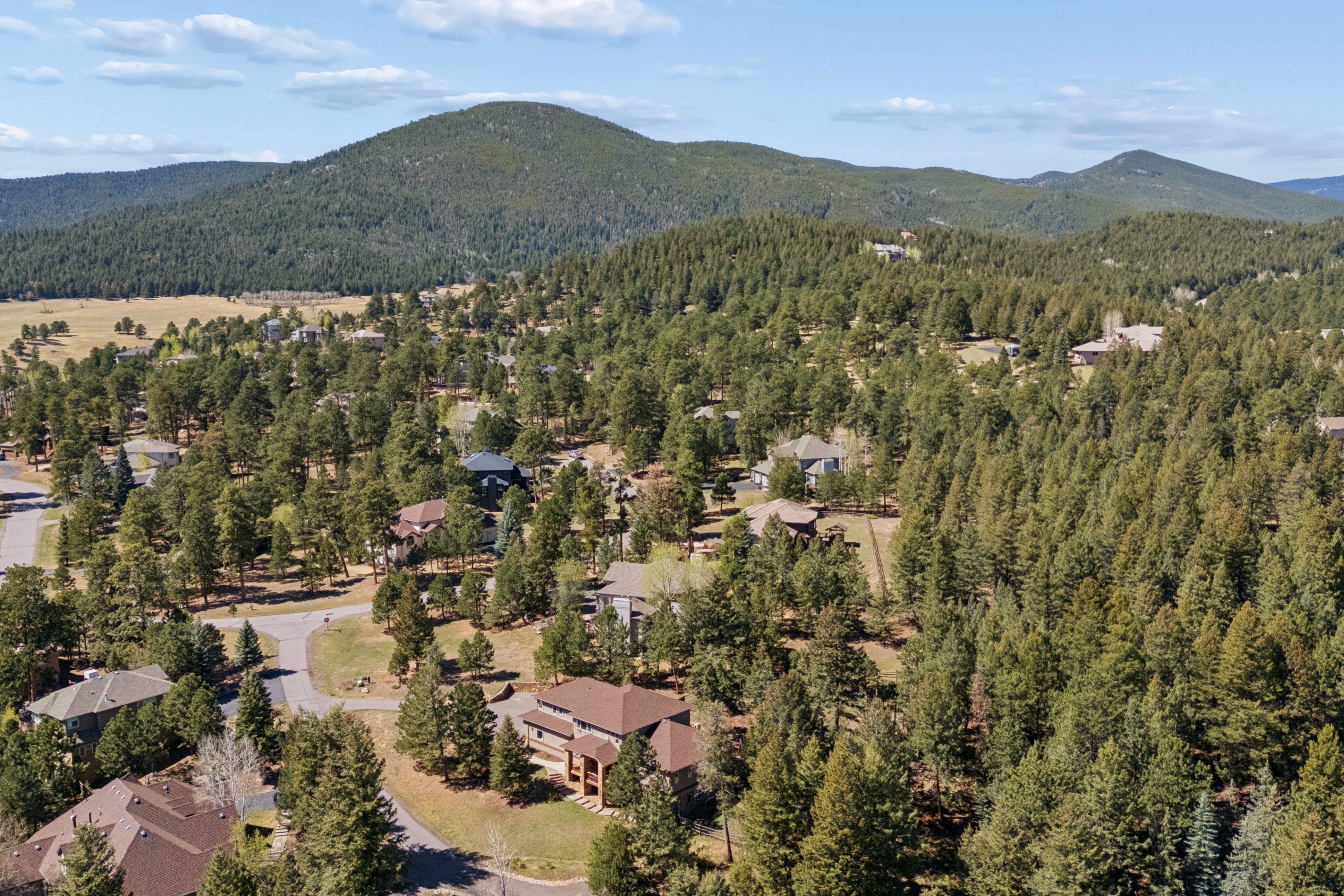  Comfort, Versatility & Evergreen Living - 物件實景