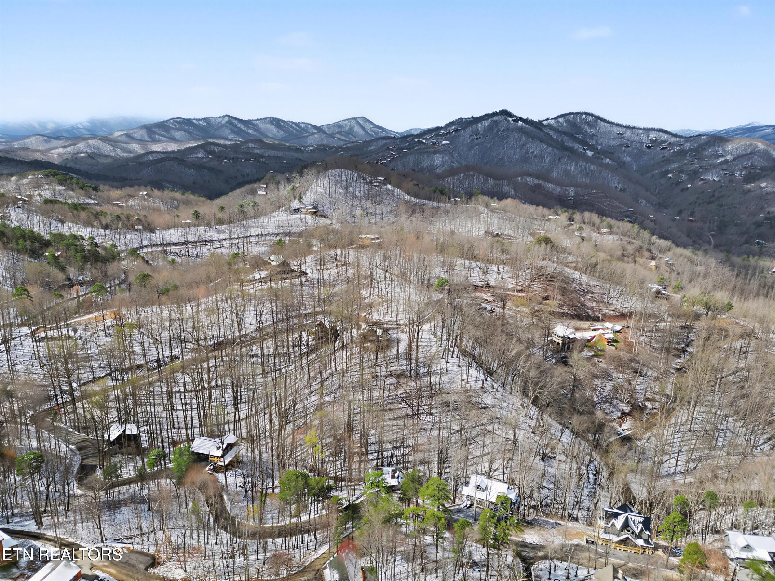 Sevierville, Tennessee, 37862, United States, 2 Bedrooms Bedrooms, ,2 BathroomsBathrooms,Residential,For Sale,2027431