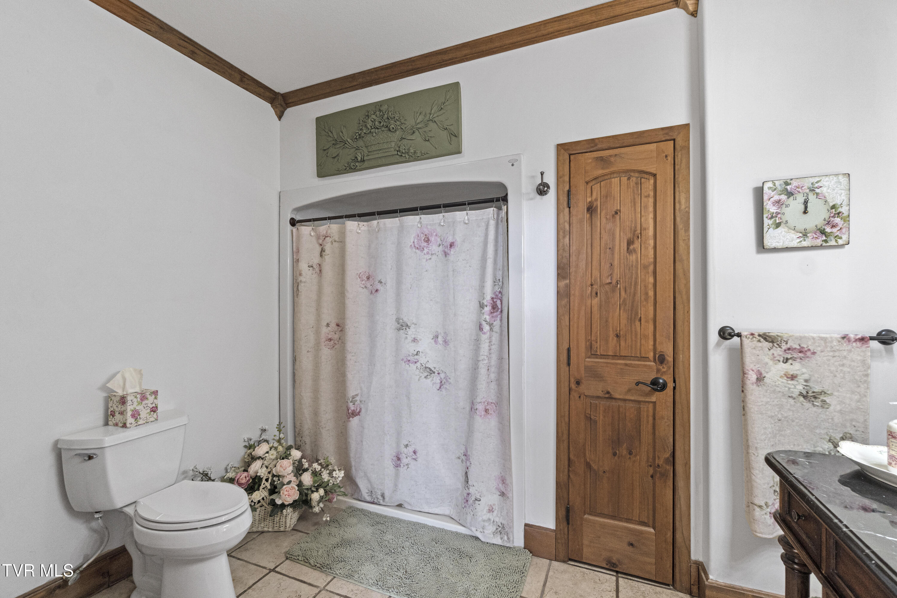 Parrottsville, Tennessee, 37843, United States, 5 Bedrooms Bedrooms, ,4 BathroomsBathrooms,Residential,For Sale,2005757