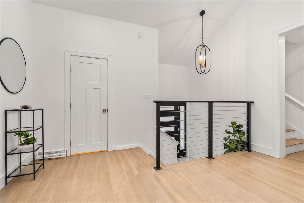 Weston, Massachusetts, 02493, United States, 4 Bedrooms Bedrooms, ,5 BathroomsBathrooms,Residential,For Sale,1989089