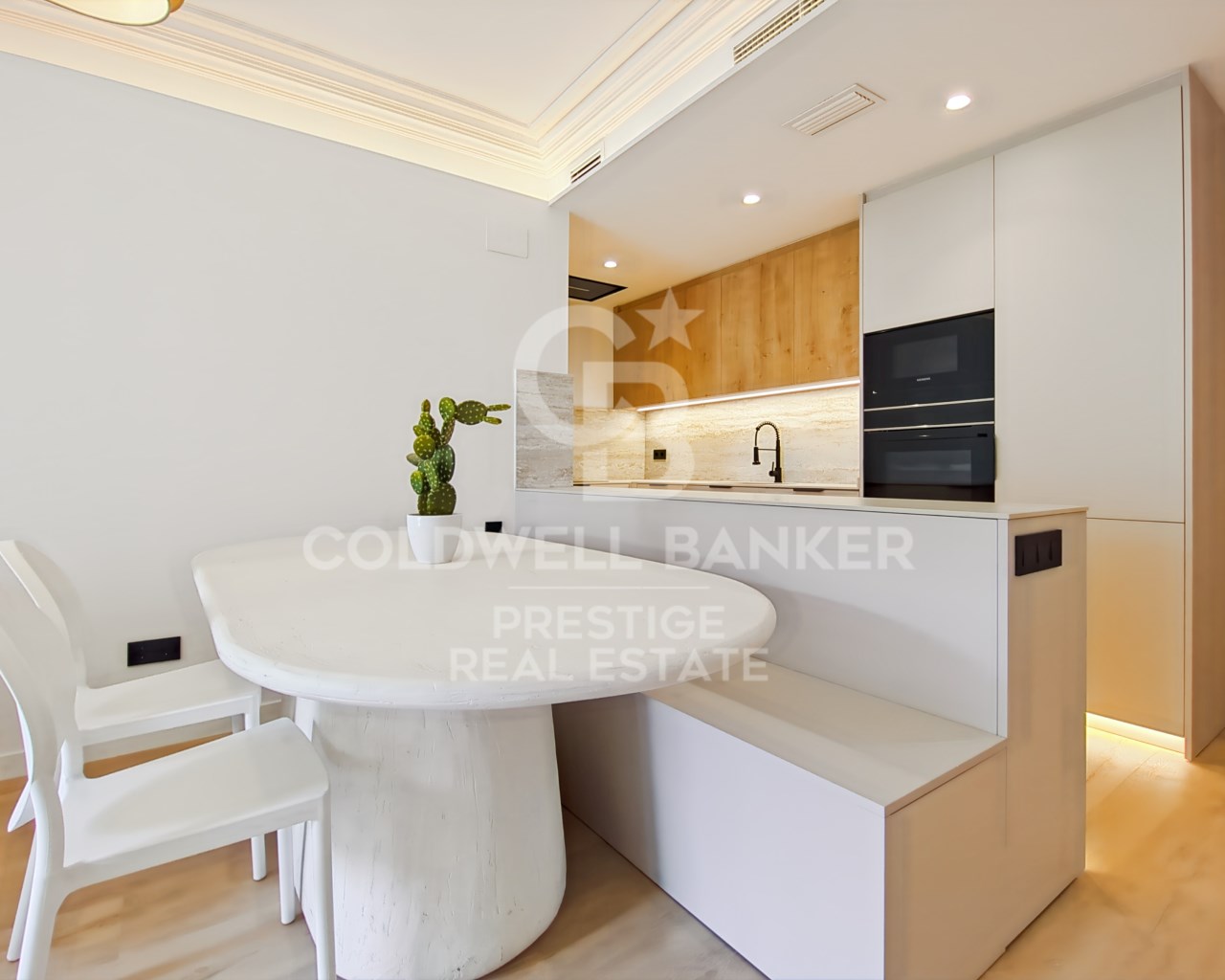 Barcelona, Catalonia, ES, 4 Bedrooms Bedrooms, ,2 BathroomsBathrooms,Residential,For Sale,1708054