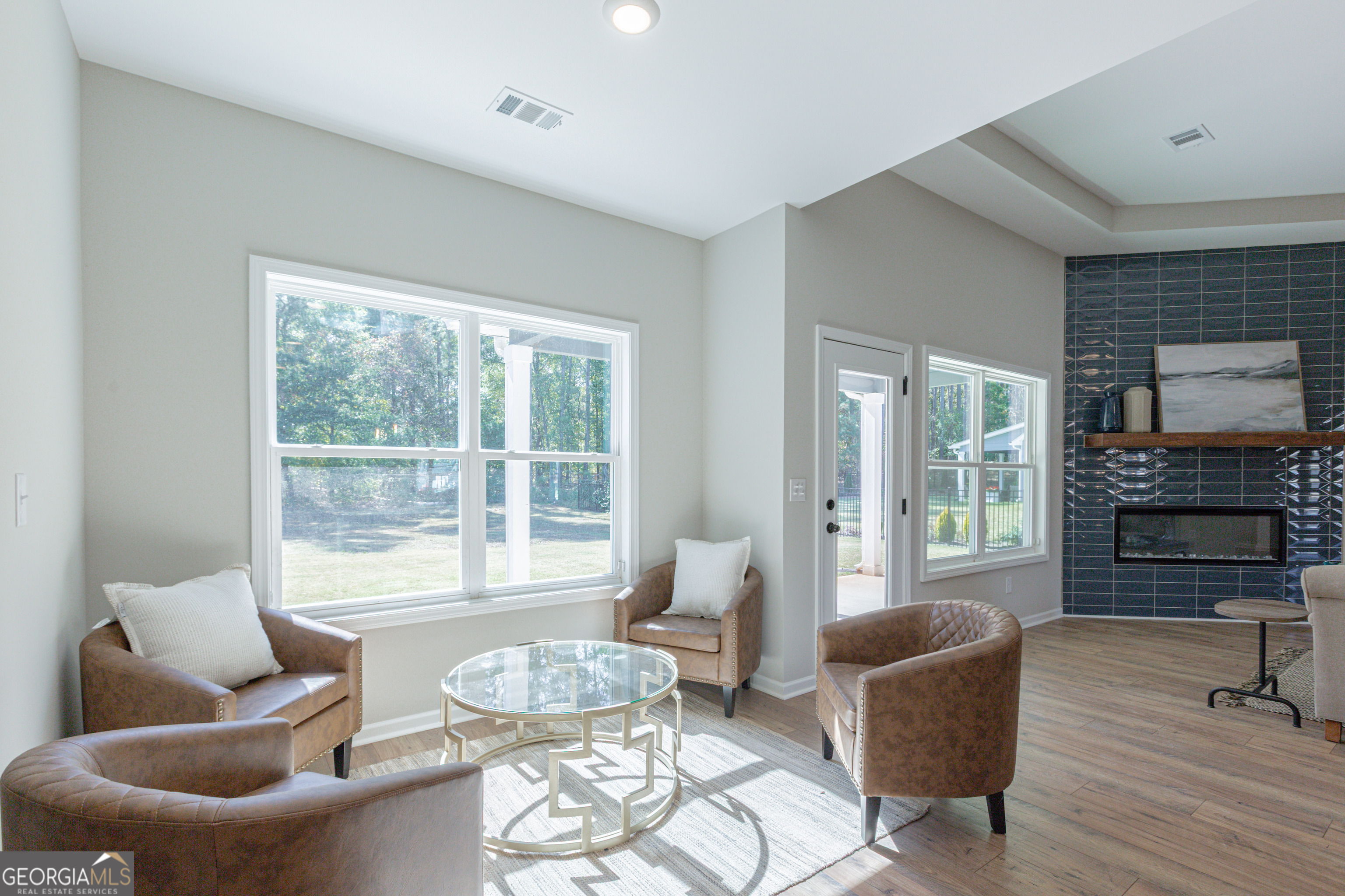 Senoia, Georgia, 30276, United States, 4 Bedrooms Bedrooms, ,3 BathroomsBathrooms,Residential,For Sale,1987770