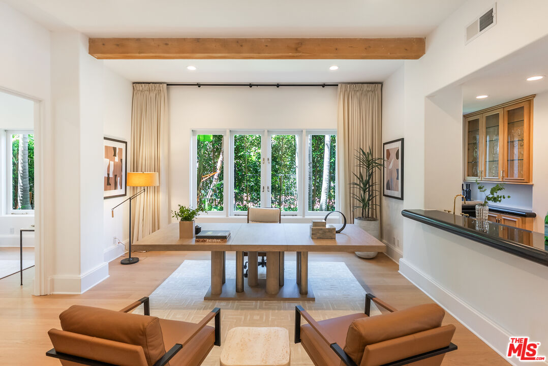 Beverly Hills, California, 90210, United States, 6 Bedrooms Bedrooms, ,8 BathroomsBathrooms,Residential,For Sale,1926509