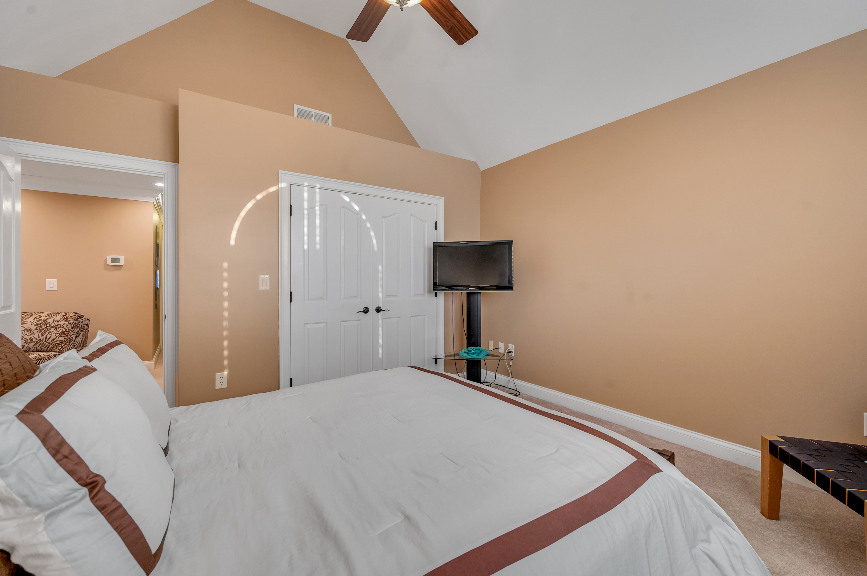  315 Whispering Brook Drive - 物件實景