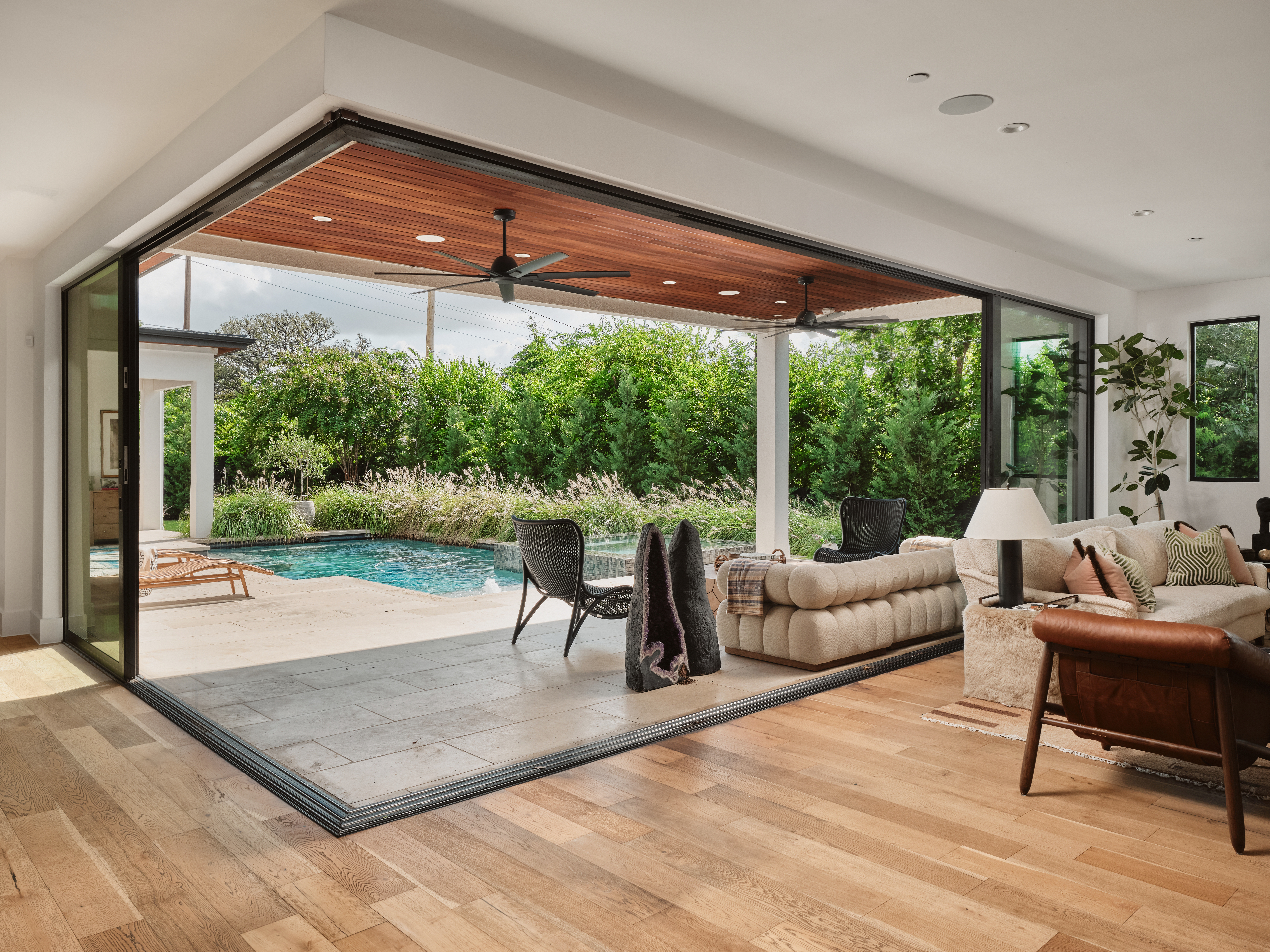  Modern Warmth in the Heart of Tarrytown - 物件實景