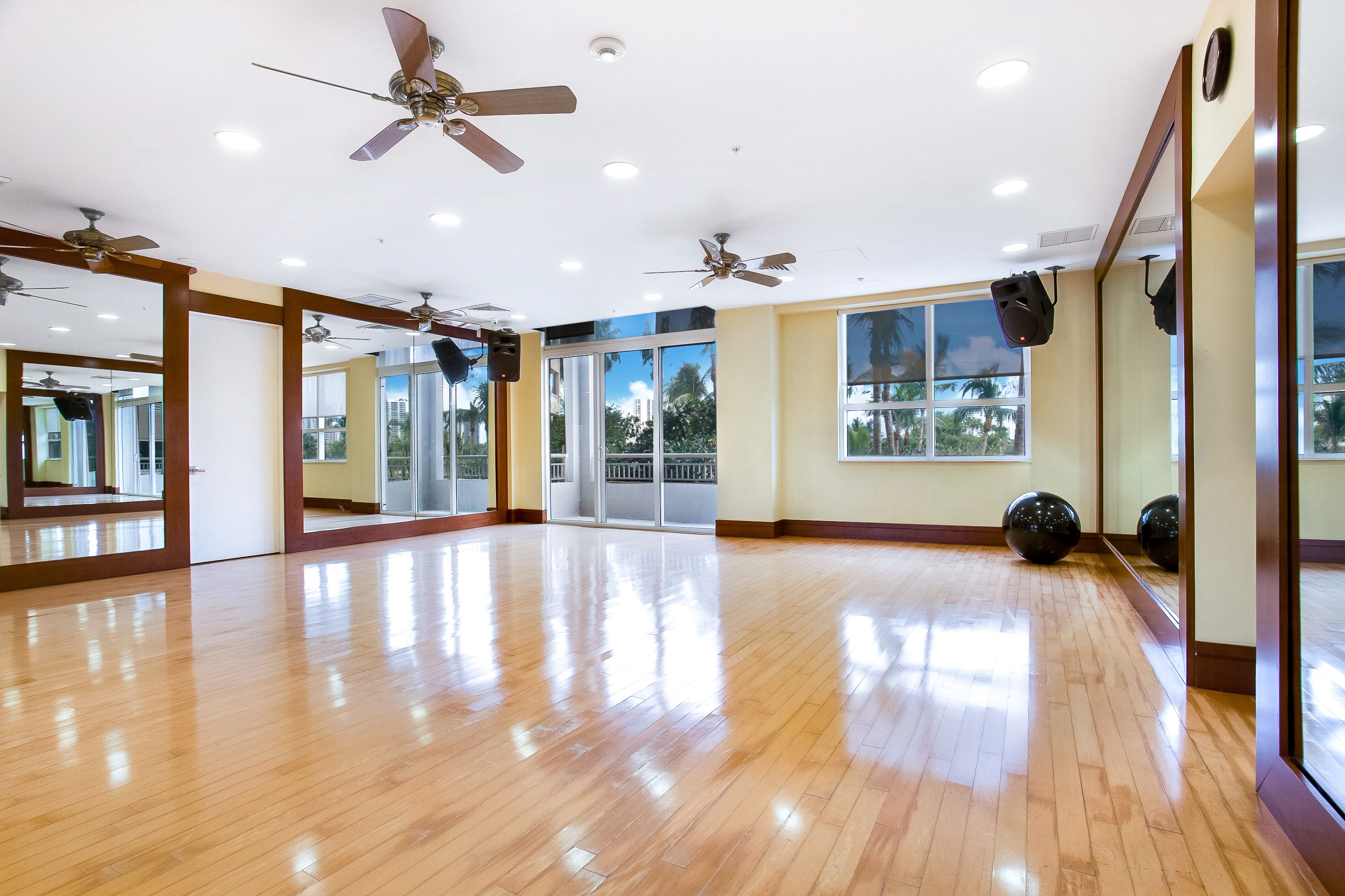  19501 W Country Club Dr, Aventura, FL, 33180 - 物件實景