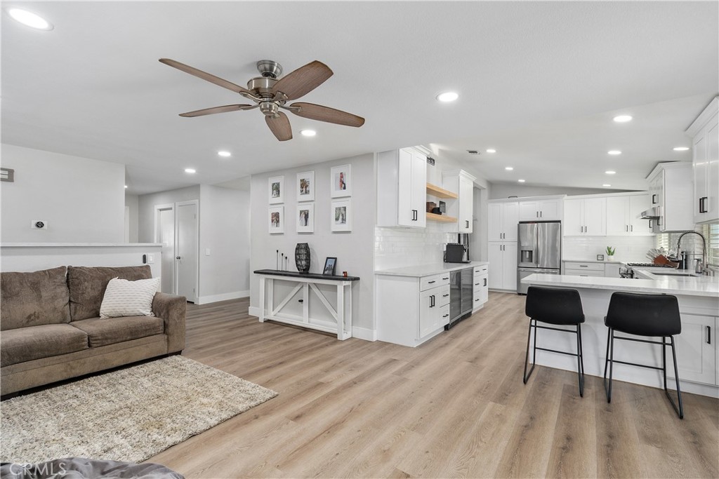 Jurupa Valley, California, 92509, United States, 4 Bedrooms Bedrooms, ,2 BathroomsBathrooms,Residential,For Sale,1987819