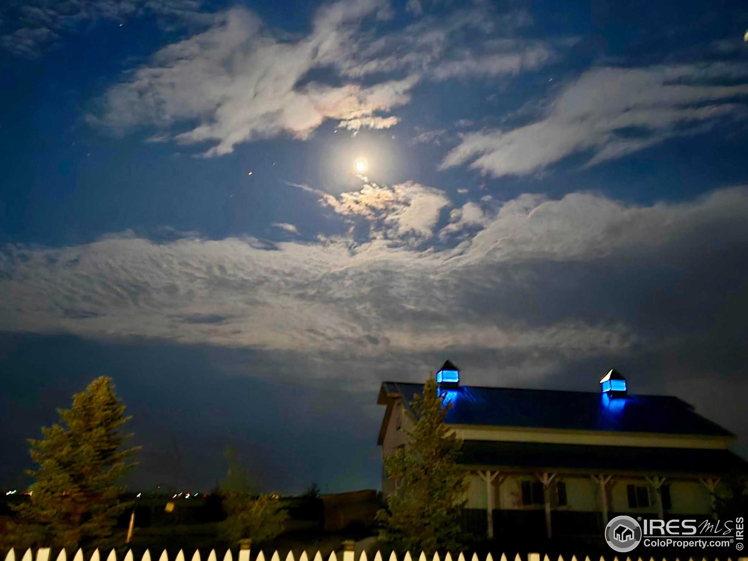 Strasburg, Colorado, 80136, United States, 3 Bedrooms Bedrooms, ,4 BathroomsBathrooms,Residential,For Sale,1991126