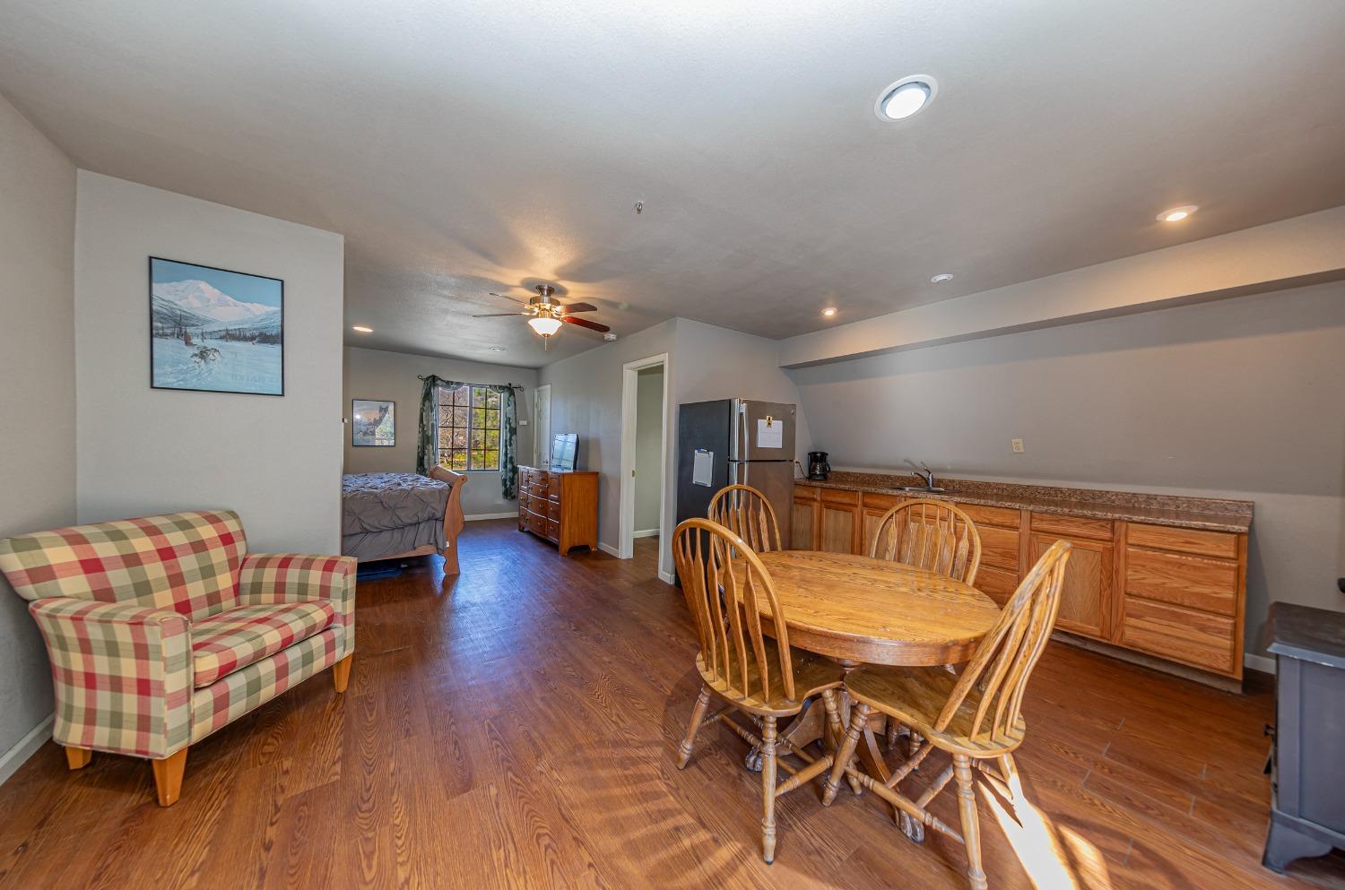 Coarsegold, California, 93614, United States, 4 Bedrooms Bedrooms, ,4 BathroomsBathrooms,Residential,For Sale,1981701