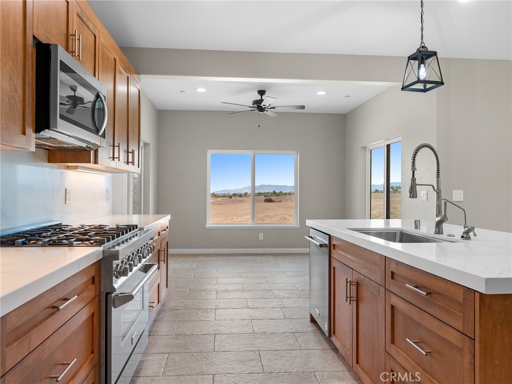 Phelan, California, 92371, United States, 3 Bedrooms Bedrooms, ,3 BathroomsBathrooms,Residential,For Sale,1927192