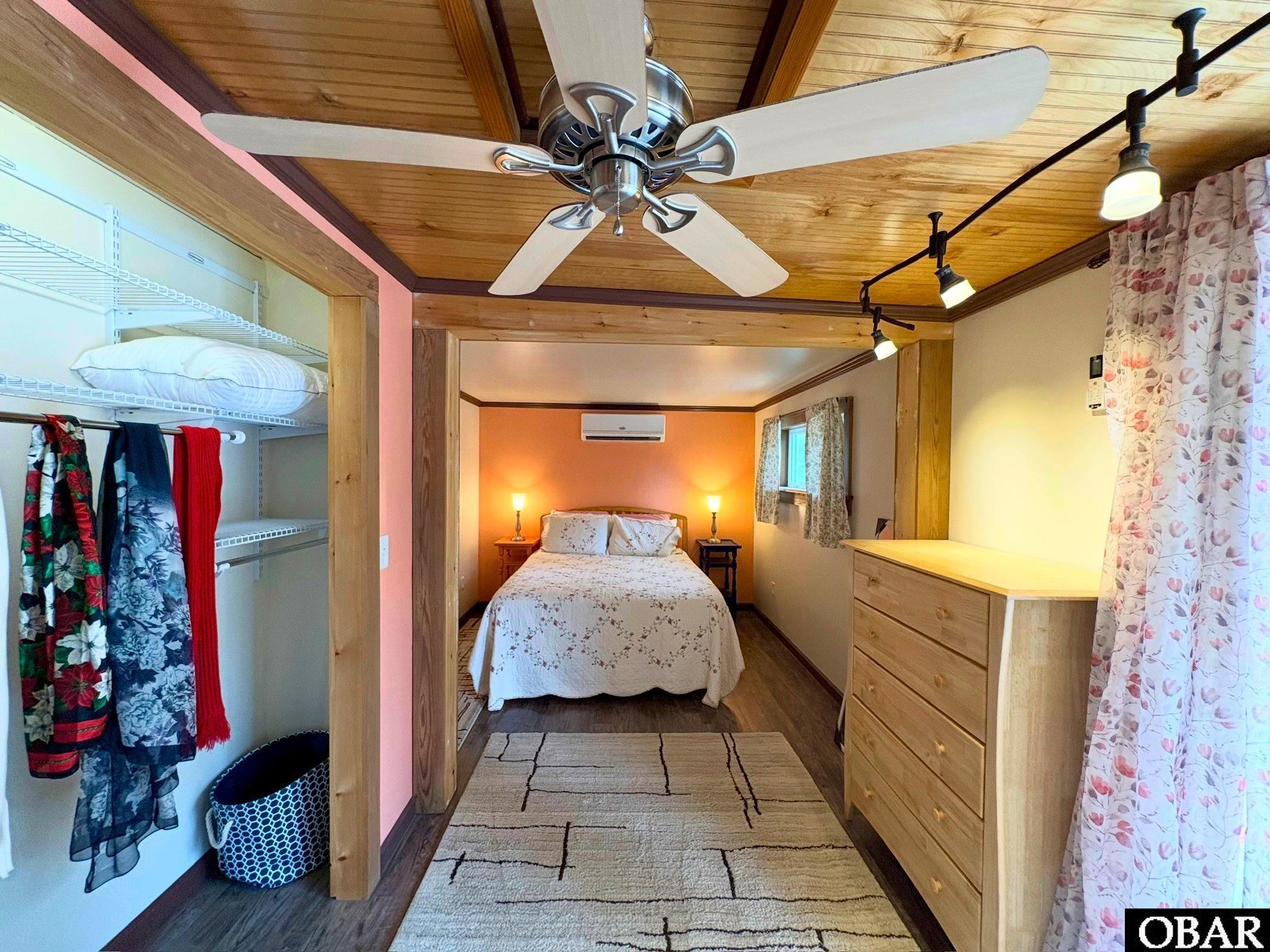 Kill Devil Hills, North Carolina, 27948-8406, United States, 3 Bedrooms Bedrooms, ,3 BathroomsBathrooms,Residential,For Sale,1959327