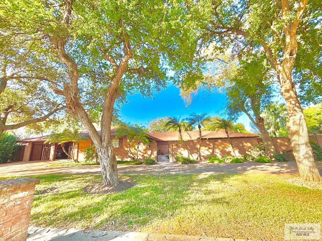 Brownsville, Texas, 78521, United States, 4 Bedrooms Bedrooms, ,4 BathroomsBathrooms,Residential,For Sale,1991275