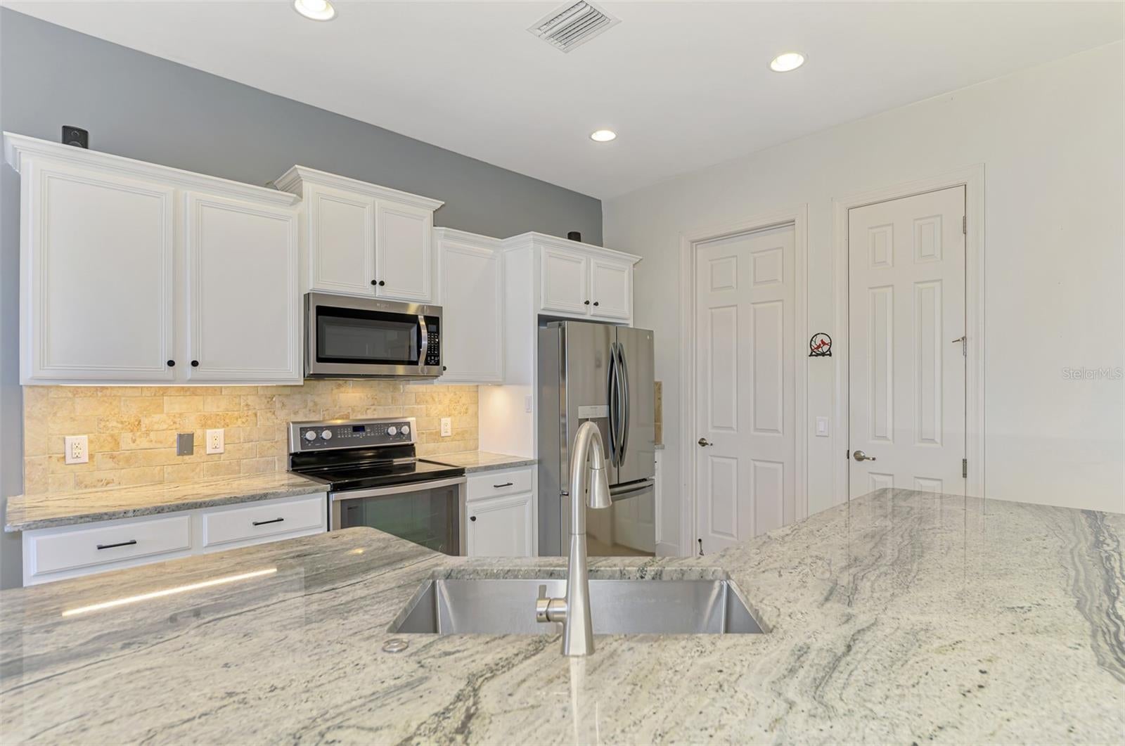 PORT CHARLOTTE, Florida, 33953, United States, 2 Bedrooms Bedrooms, ,2 BathroomsBathrooms,Residential,For Sale,1995113