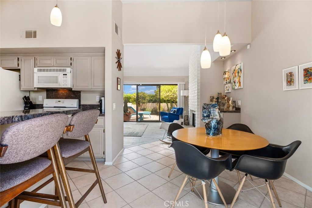 Palm Desert, California, 92260, United States, 3 Bedrooms Bedrooms, ,2 BathroomsBathrooms,Residential,For Sale,1885194