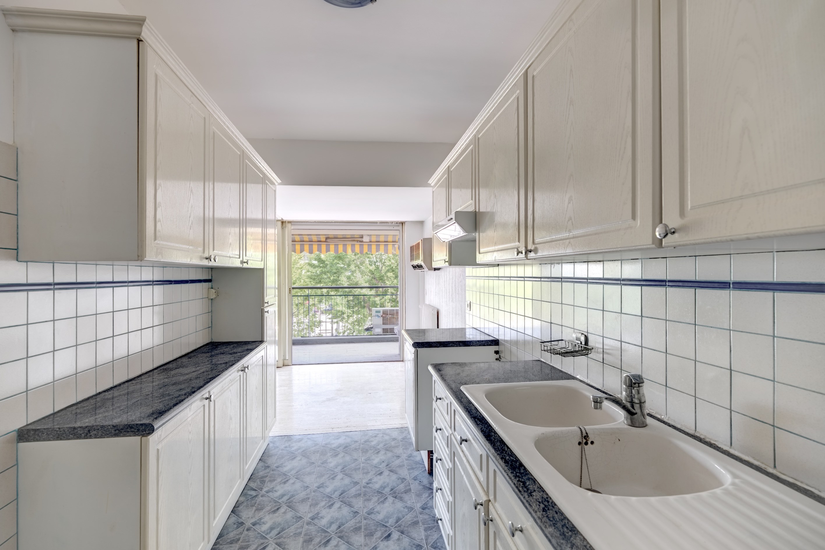  Palm Beach Cannes apartment with terrace and renovation potential near the beac… - 物件實景