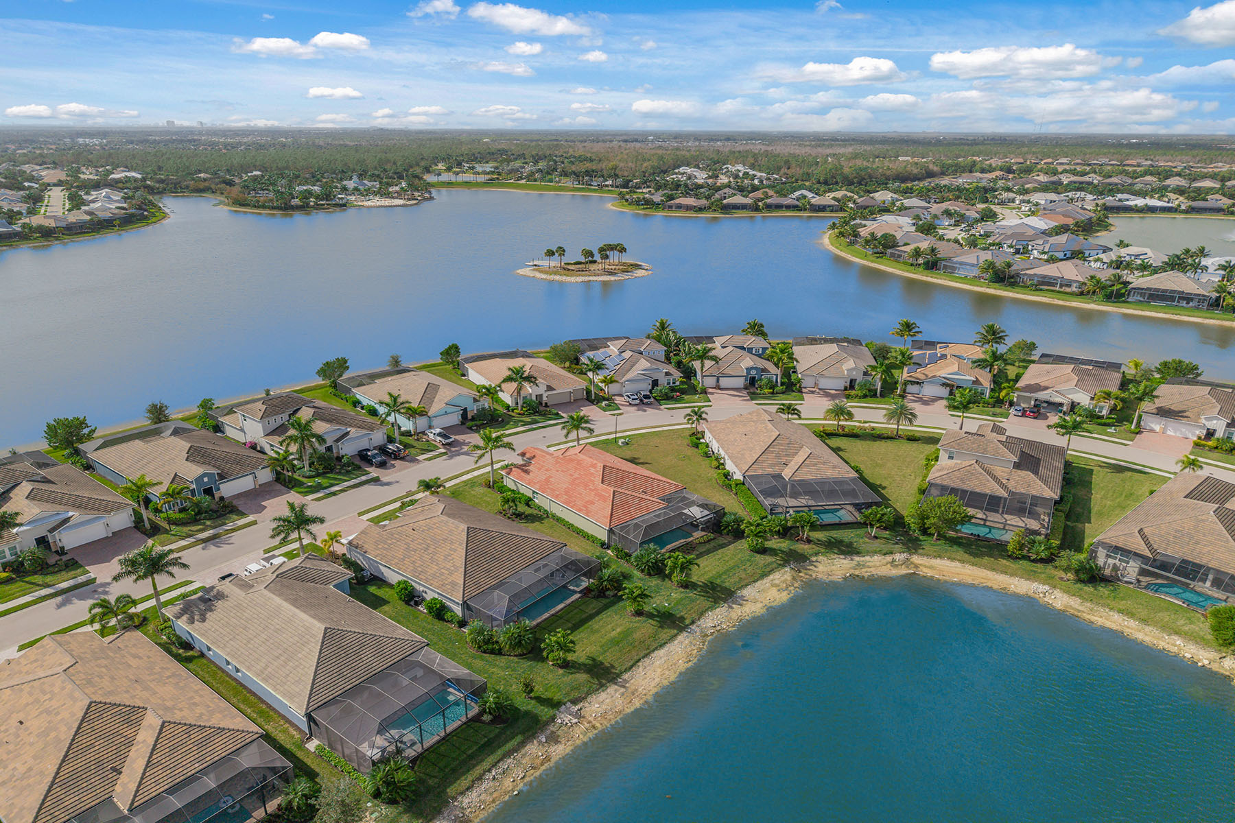  NAPLES RESERVE - SUTTON CAY - 物件實景