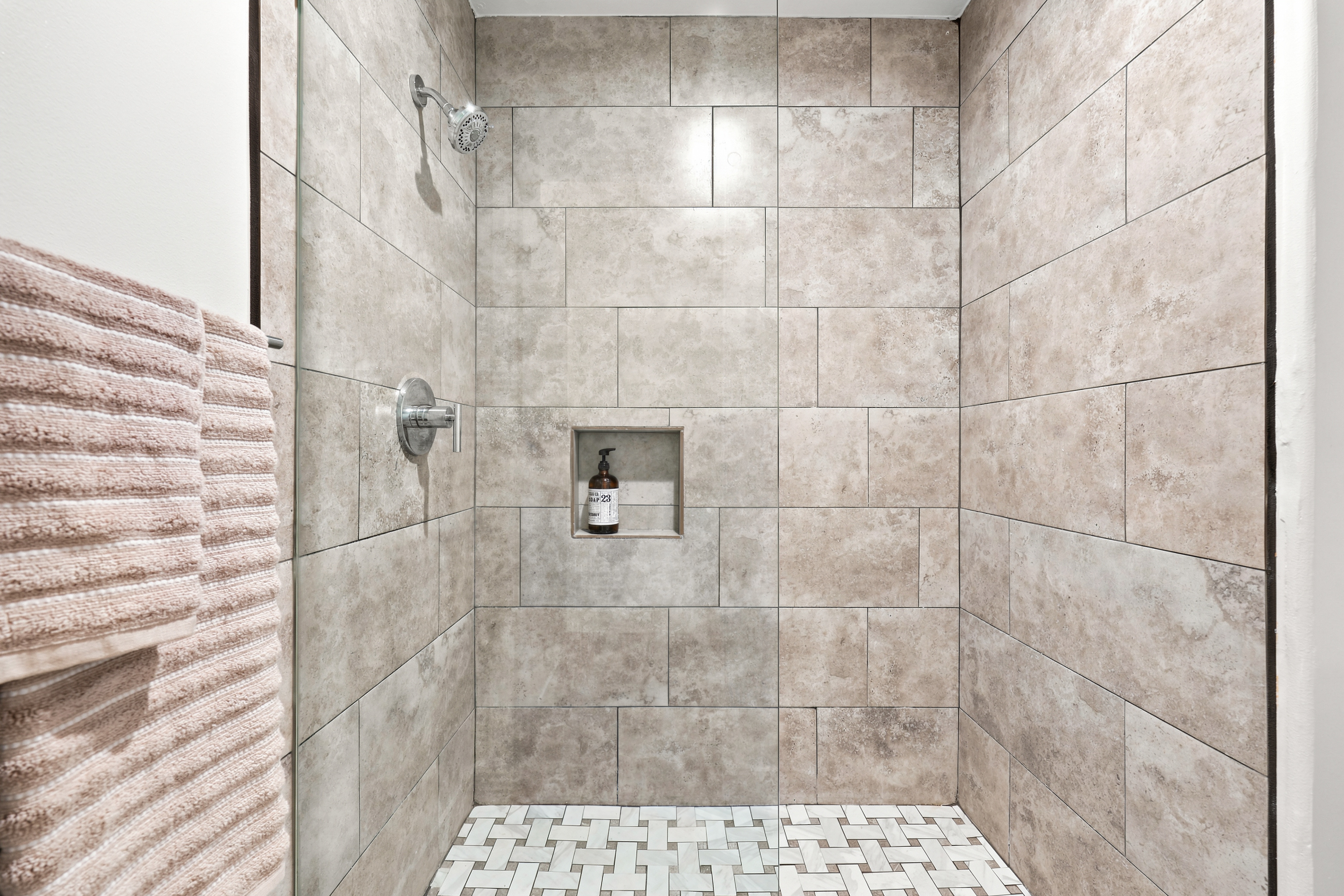  3562 Helma Court, Camarillo, CA 93010 - 物件實景