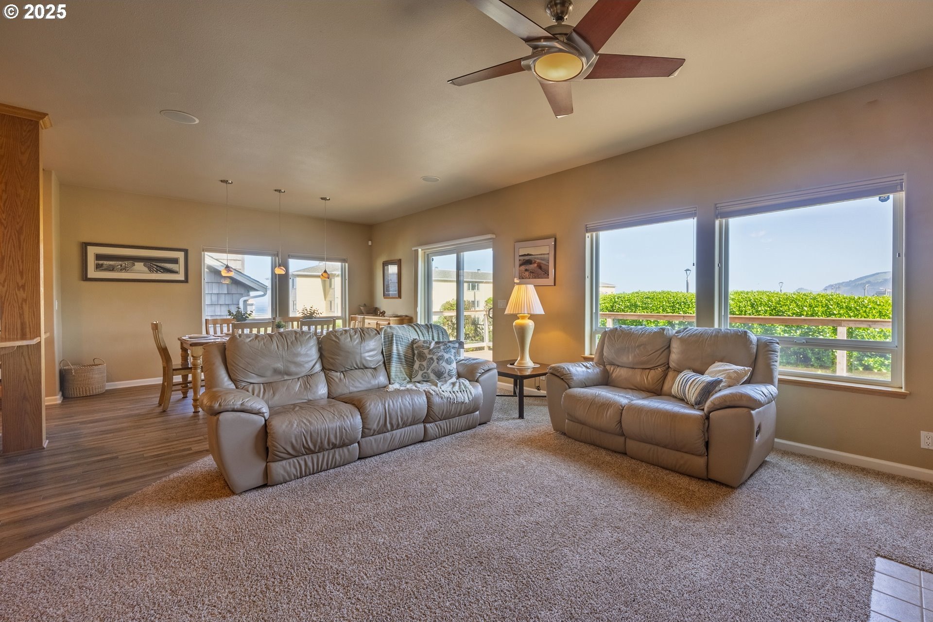 Lincoln City, Oregon, 97367, United States, 4 Bedrooms Bedrooms, ,3 BathroomsBathrooms,Residential,For Sale,1793948