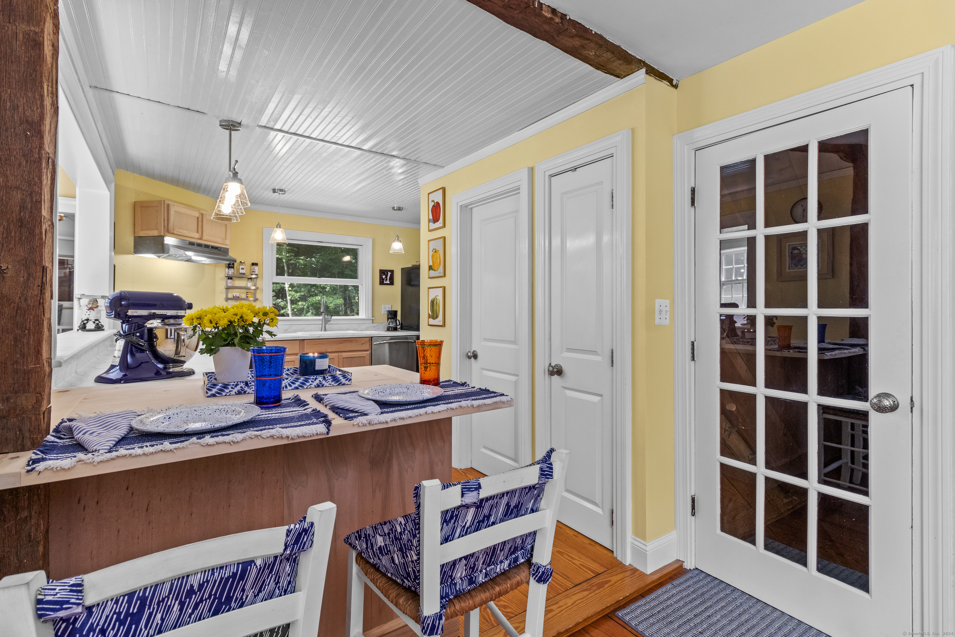 Newtown, Connecticut, 06482, United States, 3 Bedrooms Bedrooms, ,2 BathroomsBathrooms,Residential,For Sale,1828428