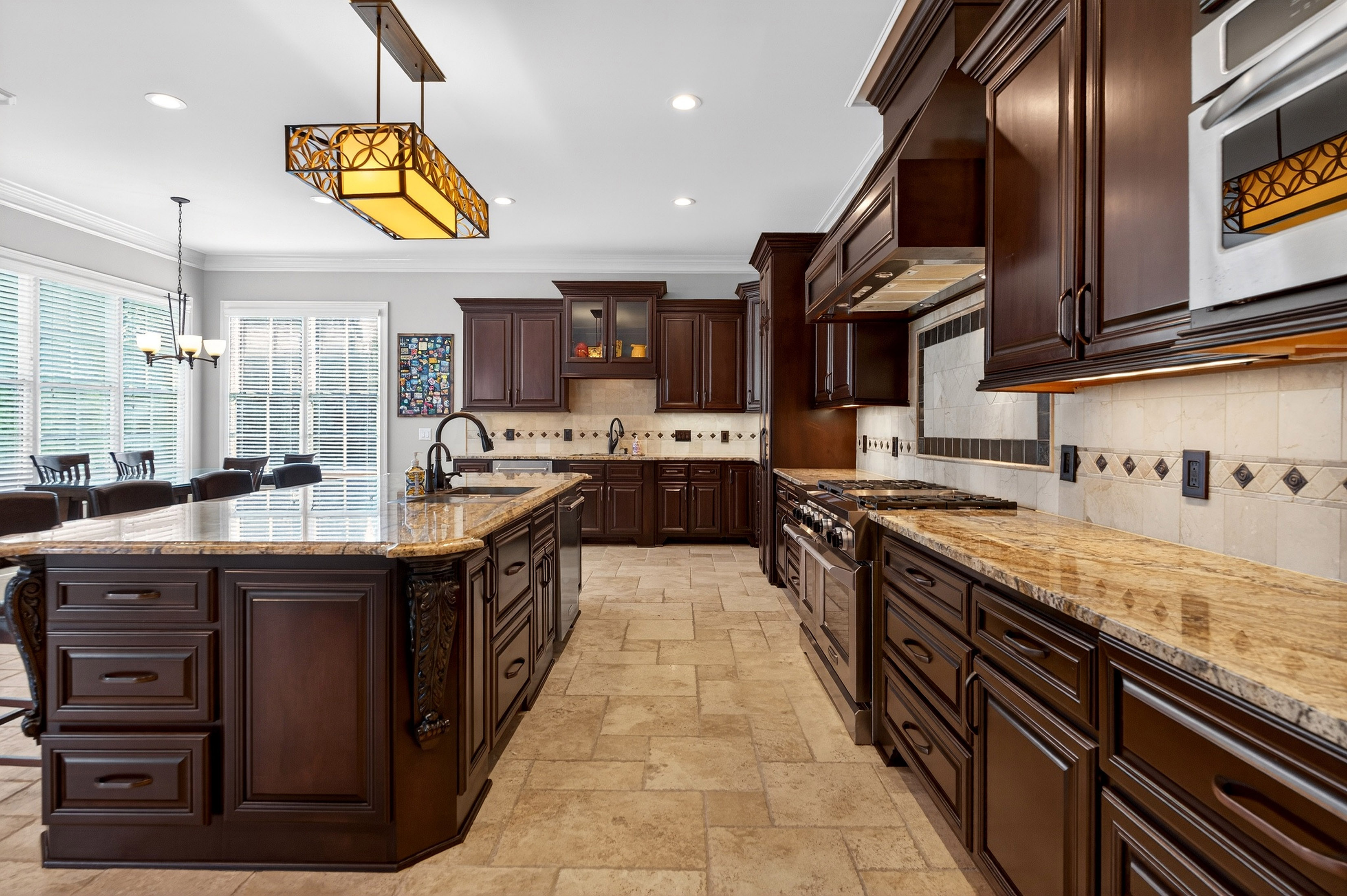  Elegant Home Offering Luxury, Functionality, and Privacy - 物件實景