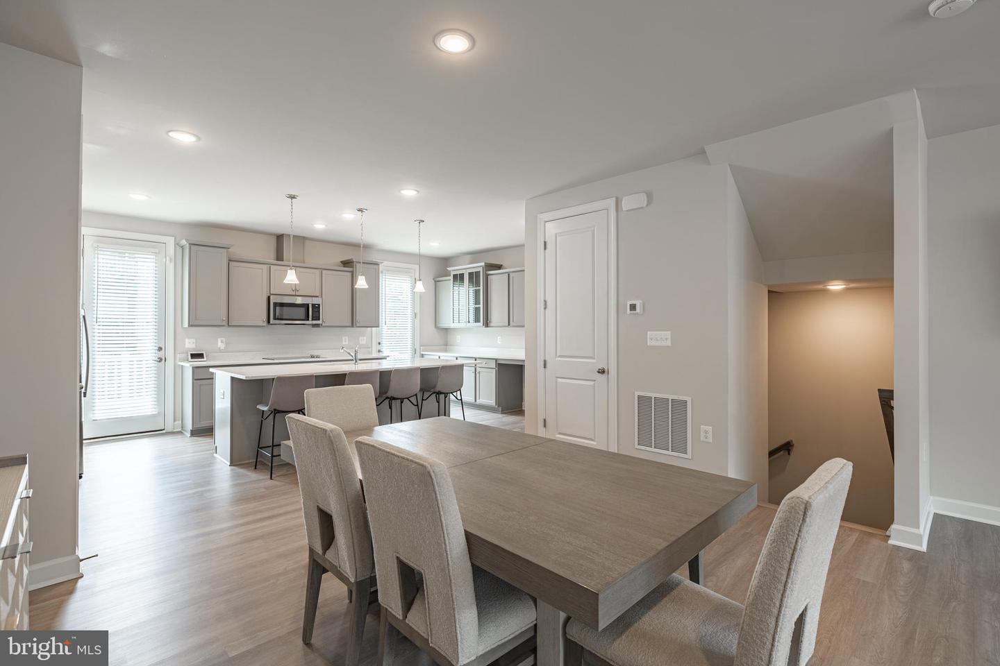 Alexandria, Virginia, 22306, United States, 3 Bedrooms Bedrooms, ,5 BathroomsBathrooms,Residential,For Sale,1913376