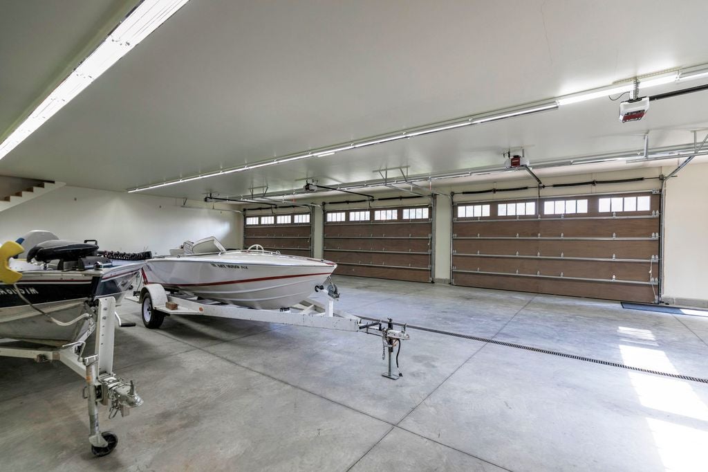 Kila, Montana, 59920, United States, 6 Bedrooms Bedrooms, ,6 BathroomsBathrooms,Residential,For Sale,2003008