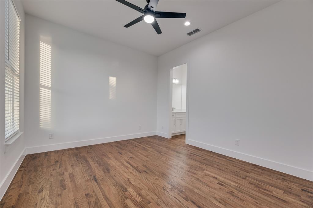 Dallas, Texas, 75211, United States, 4 Bedrooms Bedrooms, ,4 BathroomsBathrooms,Residential,For Sale,1893566
